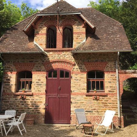 Gîte Les Ecuries du Manoir de Bénédicte Cahan Exterior foto